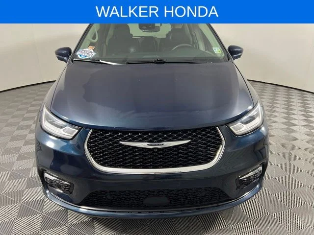 Used 2022 Chrysler Pacifica Touring L with VIN 2C4RC1BG7NR124634 for sale in Alexandria, LA