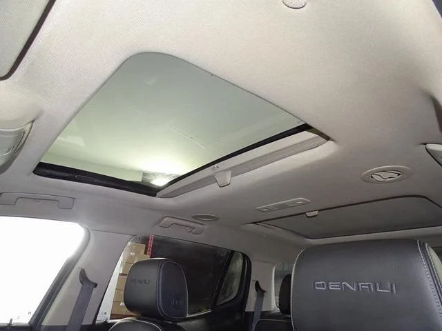 Used 2018 EBONY TWILIGHT METALLIC GMC Denali image 25