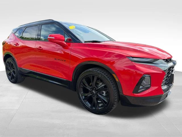 Used 2022 Red Chevrolet RS image 9
