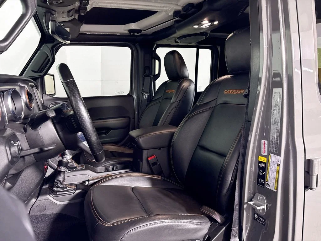 Used 2021 Gray Jeep Mojave image 11
