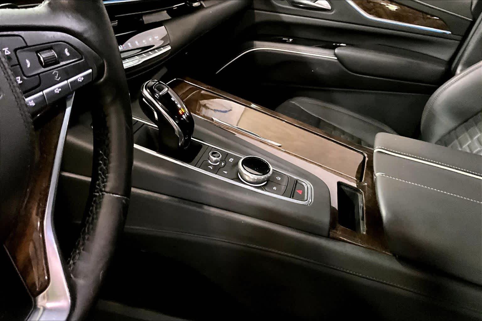 Used 2022 Black Raven Cadillac Sport Platinum image 17