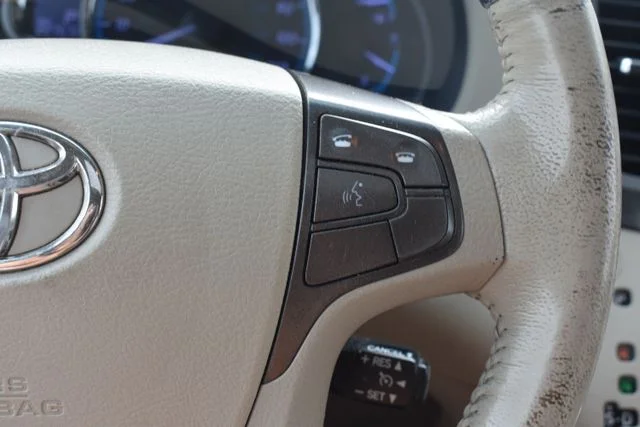 Used 2012 White Toyota Limited image 29