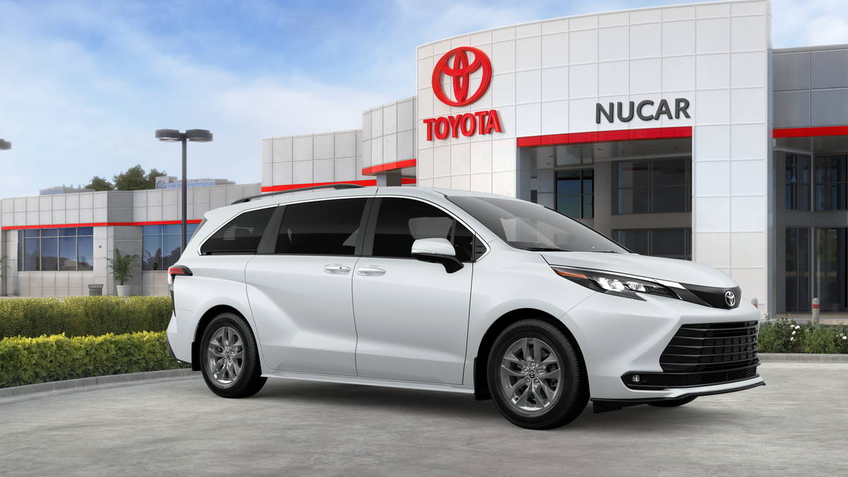 2026 Toyota Sienna — photo 14