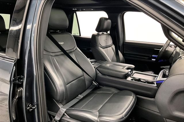 2025 Ford Expedition Platinum - Photo 8