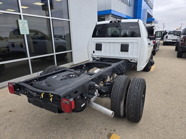 2025 Ram 3500 Tradesman photo 4