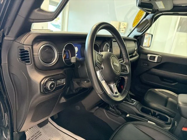 Used 2021 Black Jeep Unlimited Sahara image 19