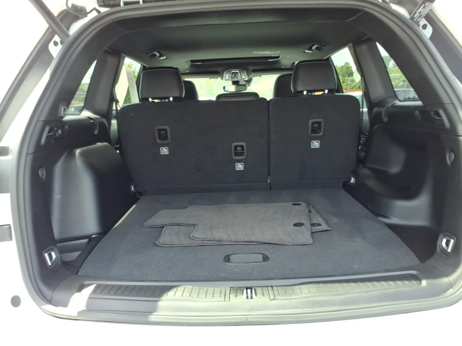 Used 2024 Bright White Clearcoat Jeep Altitude X image 30