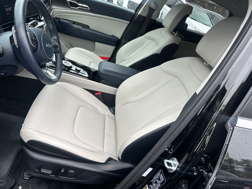 Used 2024 Black Kia EX image 10
