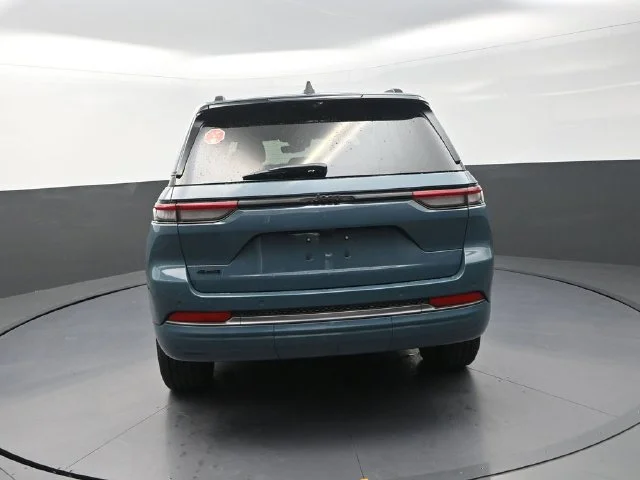 New 2026 Steel Blue Exterior Paint Jeep Limited Reserve image 7