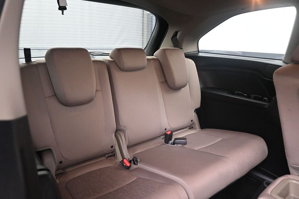 Used 2022  Honda EX image 13