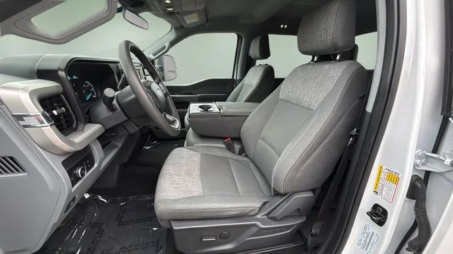 Used 2025 White Ford XLT image 18