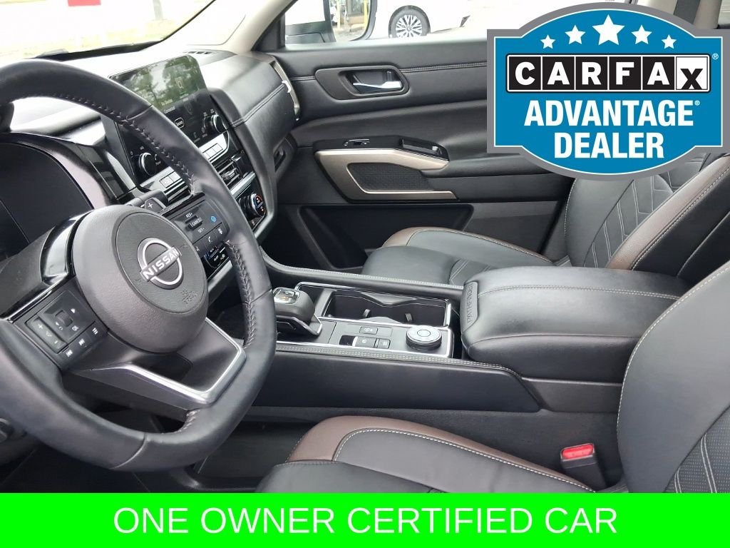 Used 2023 White Nissan Platinum image 19