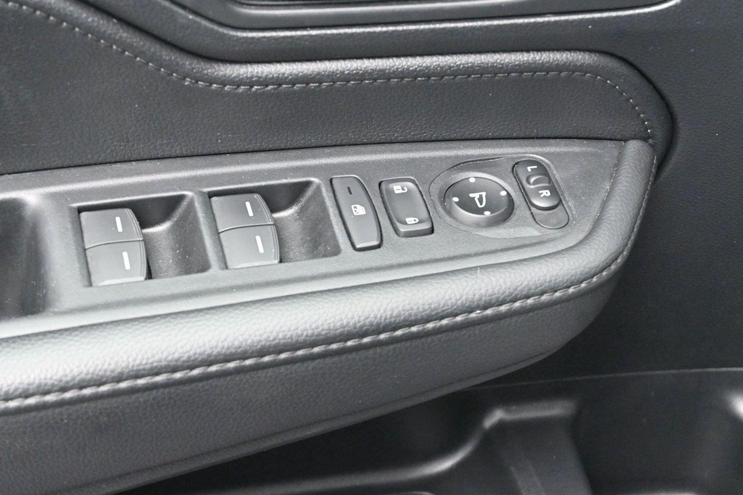Used 2025  Honda EX-L image 13