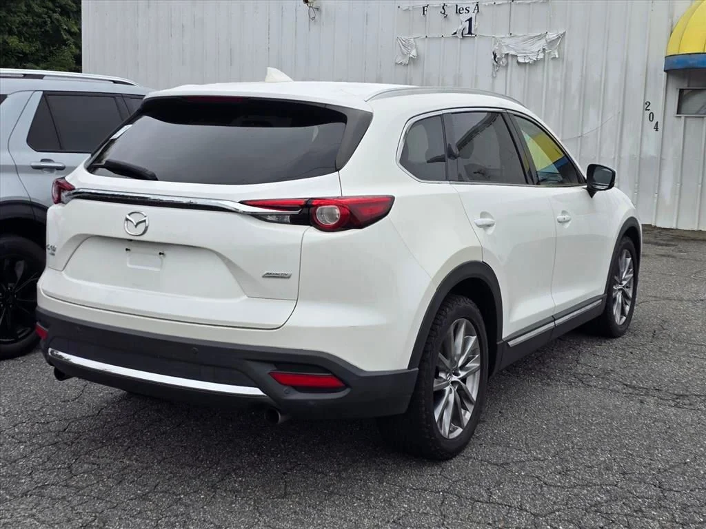 Used 2018 White Mazda Grand Touring image 10