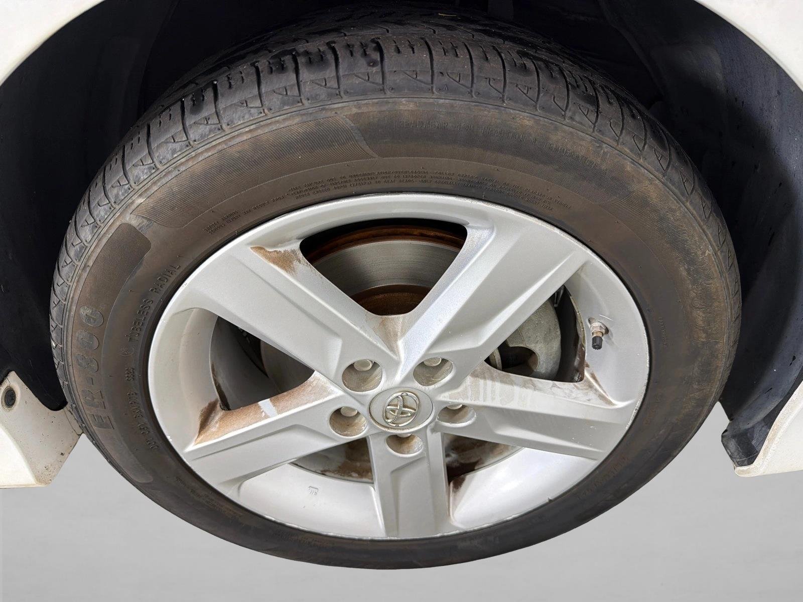 Used 2014 Super White Toyota SE image 12