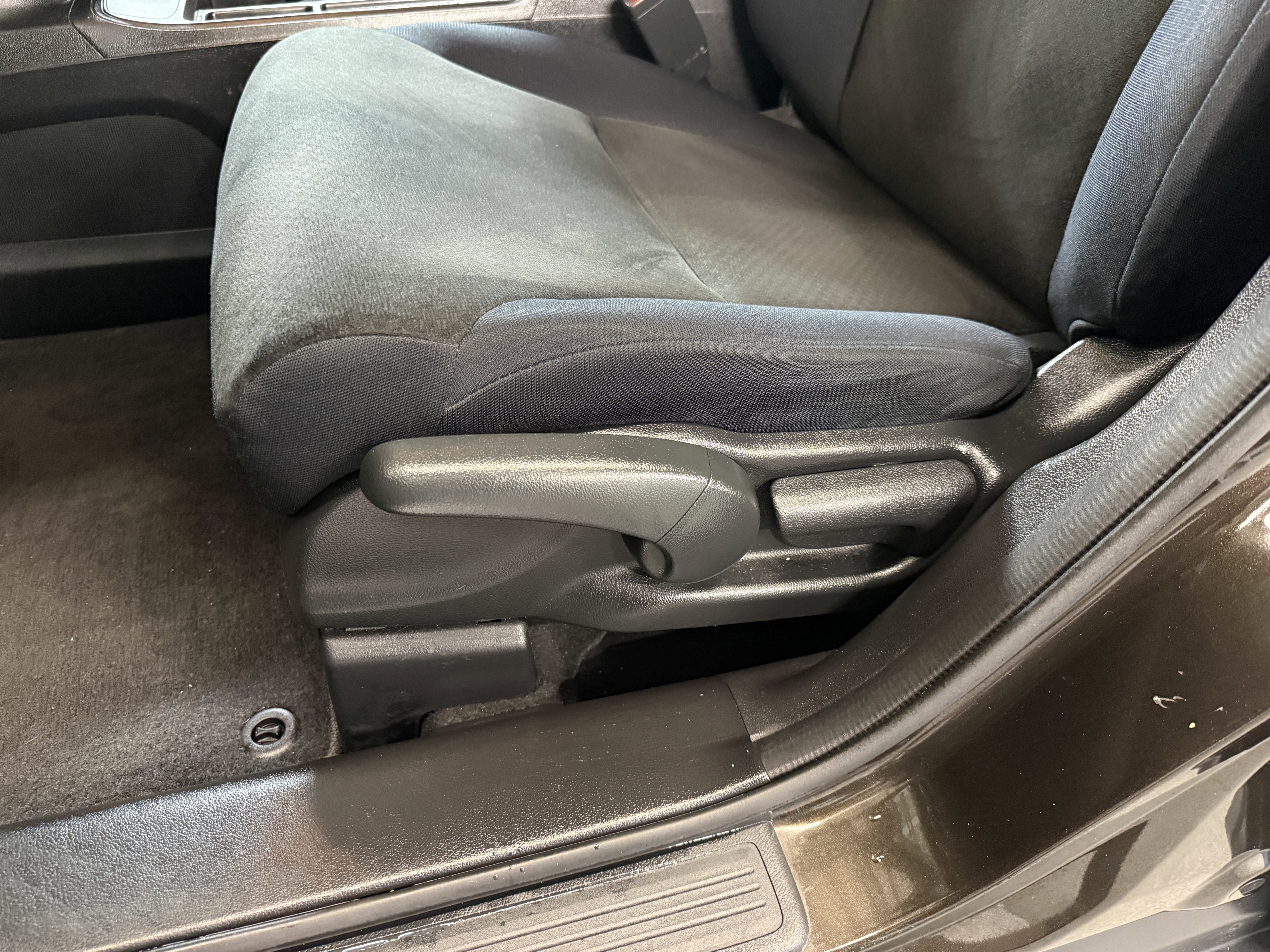 Used 2015 Urban Titanium Metallic Honda LX image 13