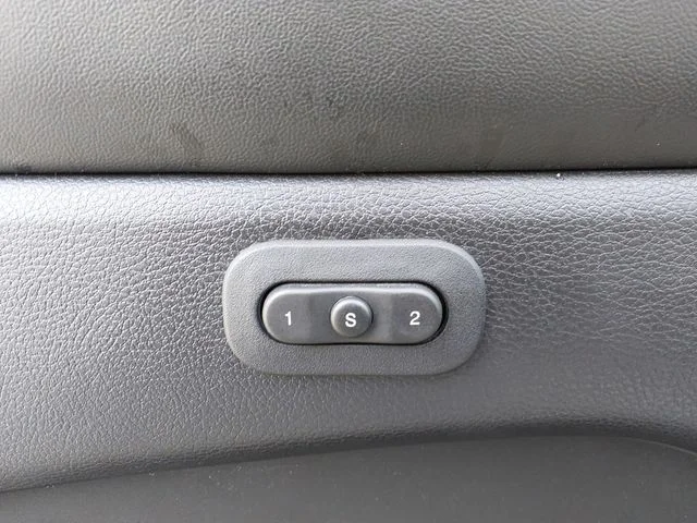 Used 2017 White Jeep Trailhawk image 23