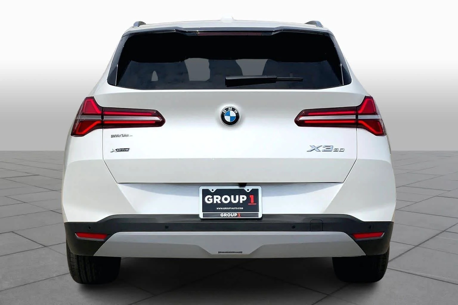 New 2026 Mineral White Metallic BMW 30 xDrive image 4