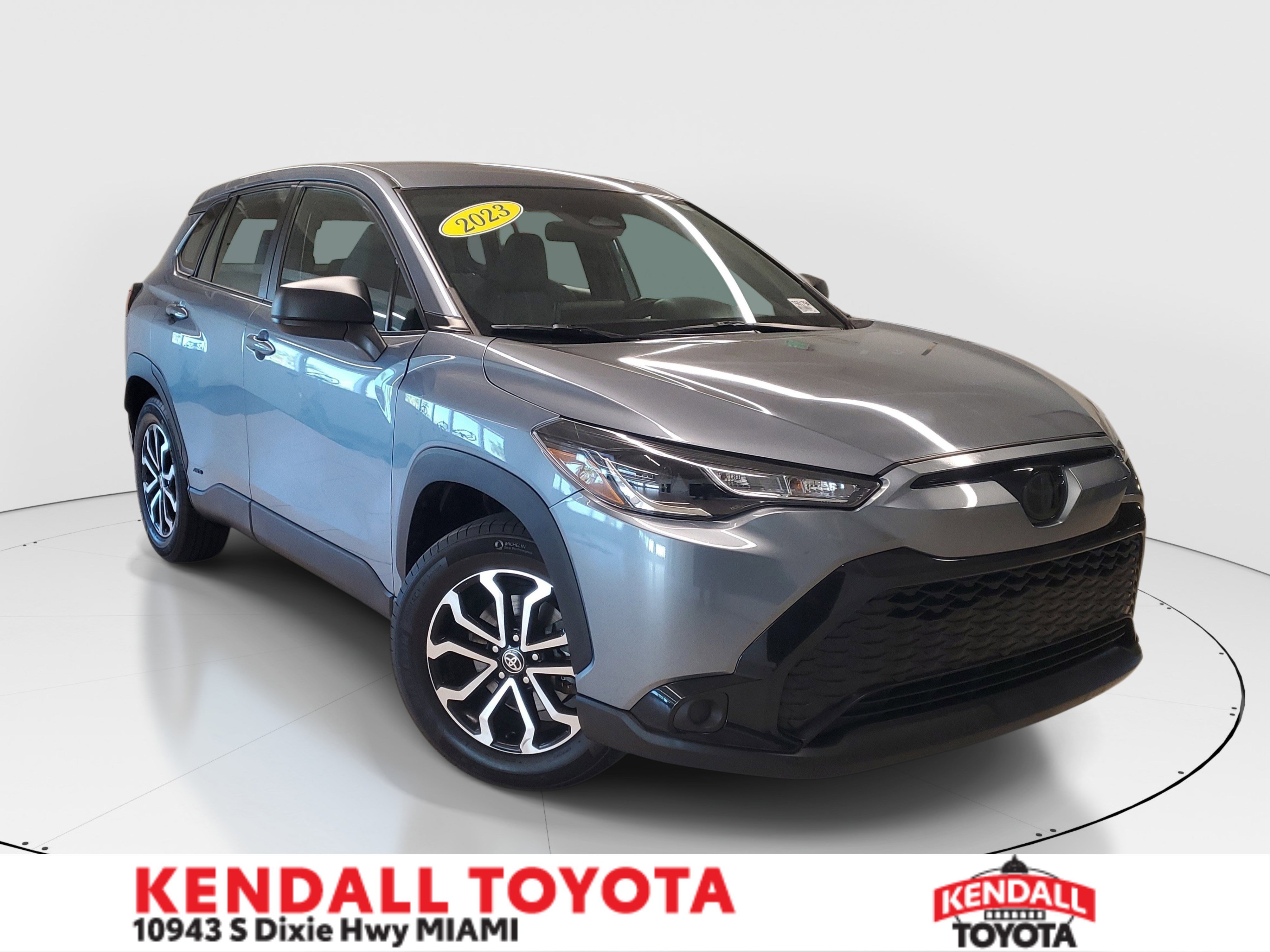 ケンタロス Pre-Owned 2023 Toyota Corolla Cross Hybrid S in Miami @ West