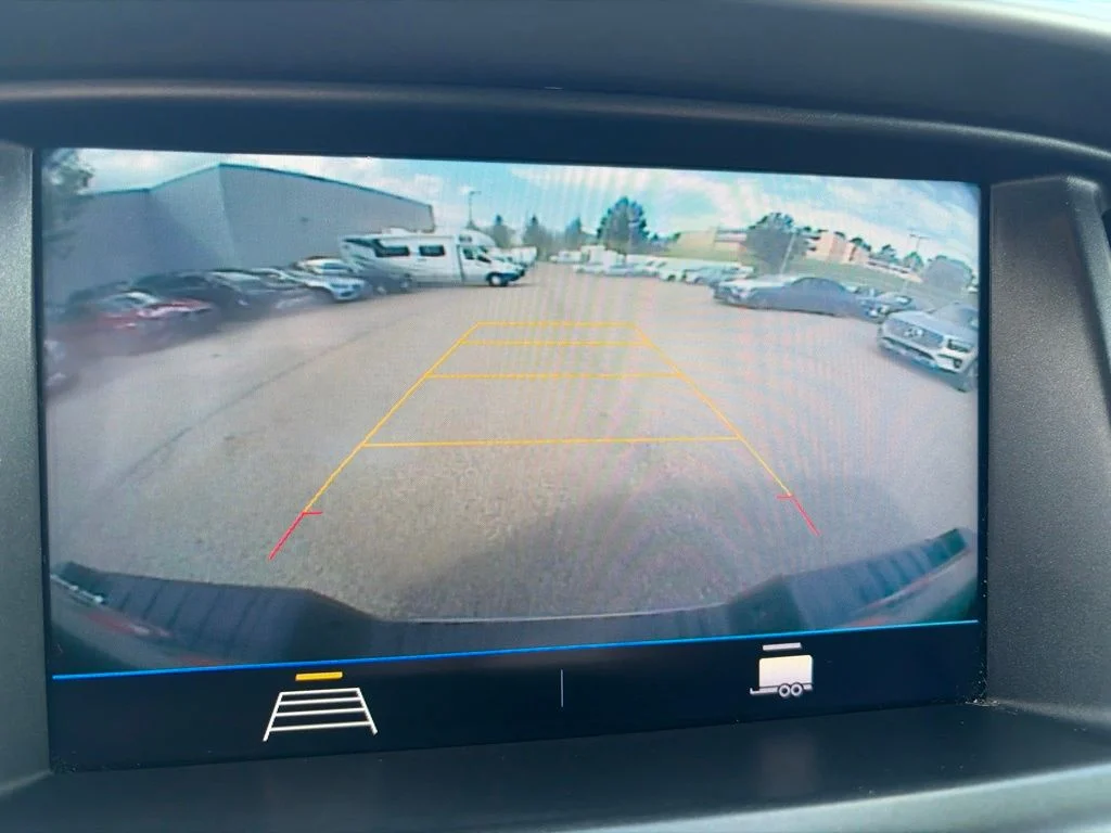 Used 2021 Gray Chevrolet LT image 18