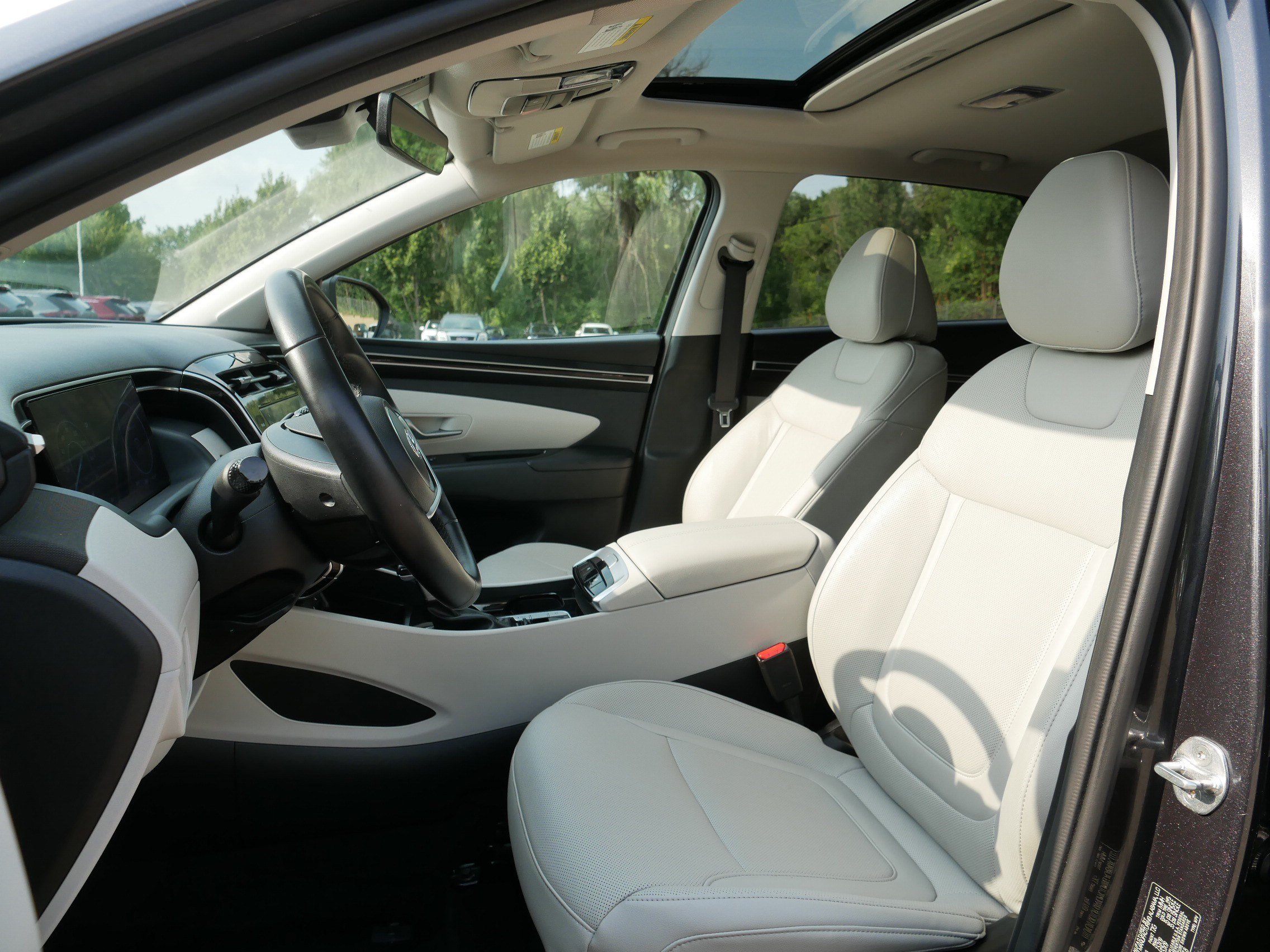 Used 2023 Portofino Gray Hyundai SEL image 34
