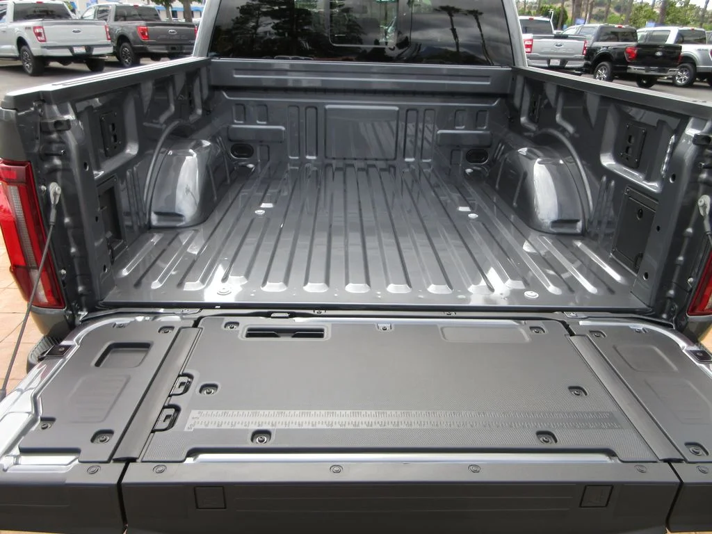 New 2026 Carbonized Gray Metallic Ford Lariat image 27