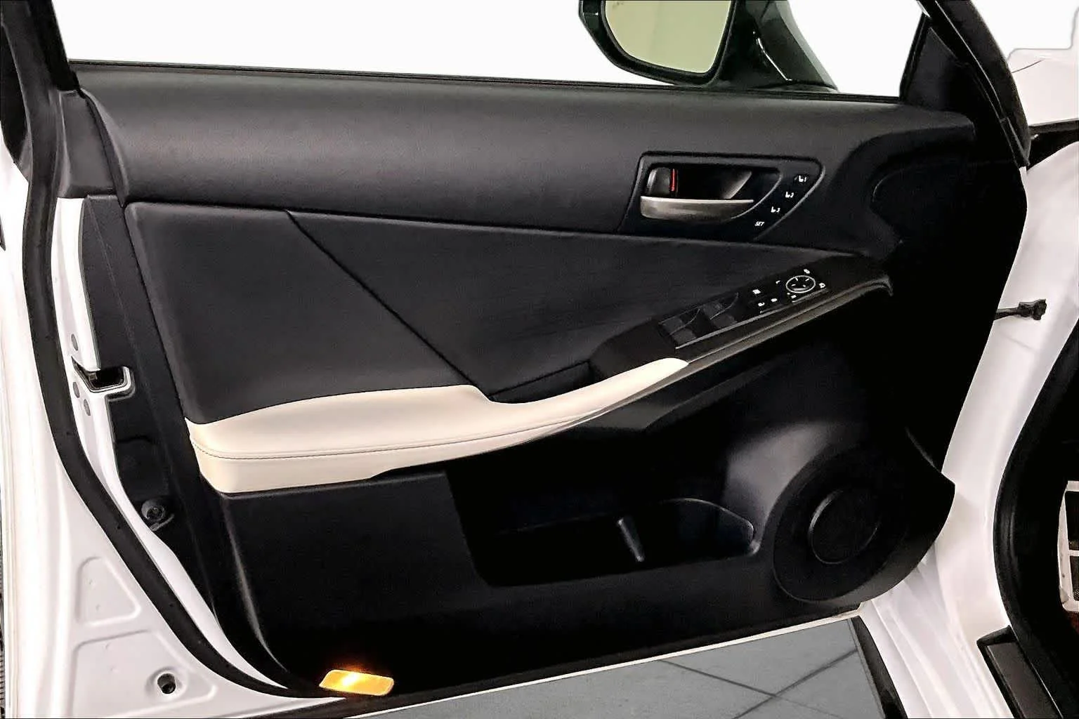 Certified Used 2025 Ultra White Lexus F SPORT image 22