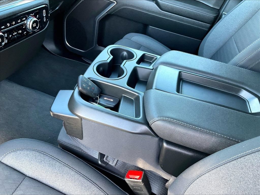 Used 2025 Onyx Black GMC Elevation image 20