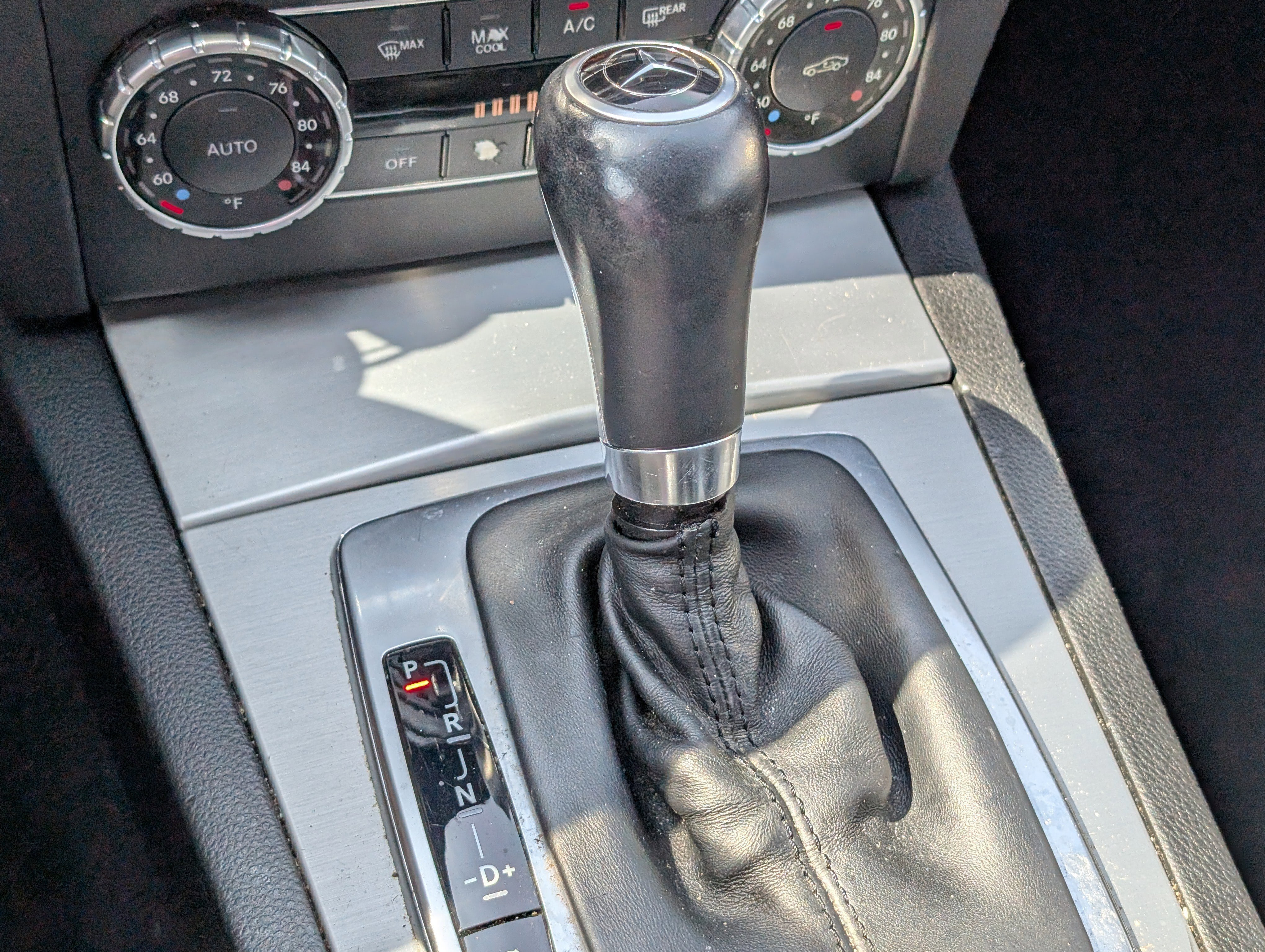 Used 2013 Black Mercedes-Benz C 250 Sport image 27