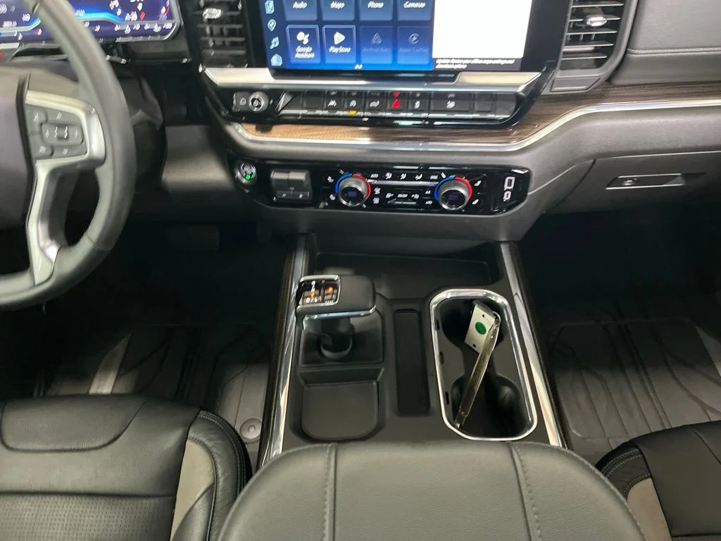 Used 2024 White Chevrolet RST image 10