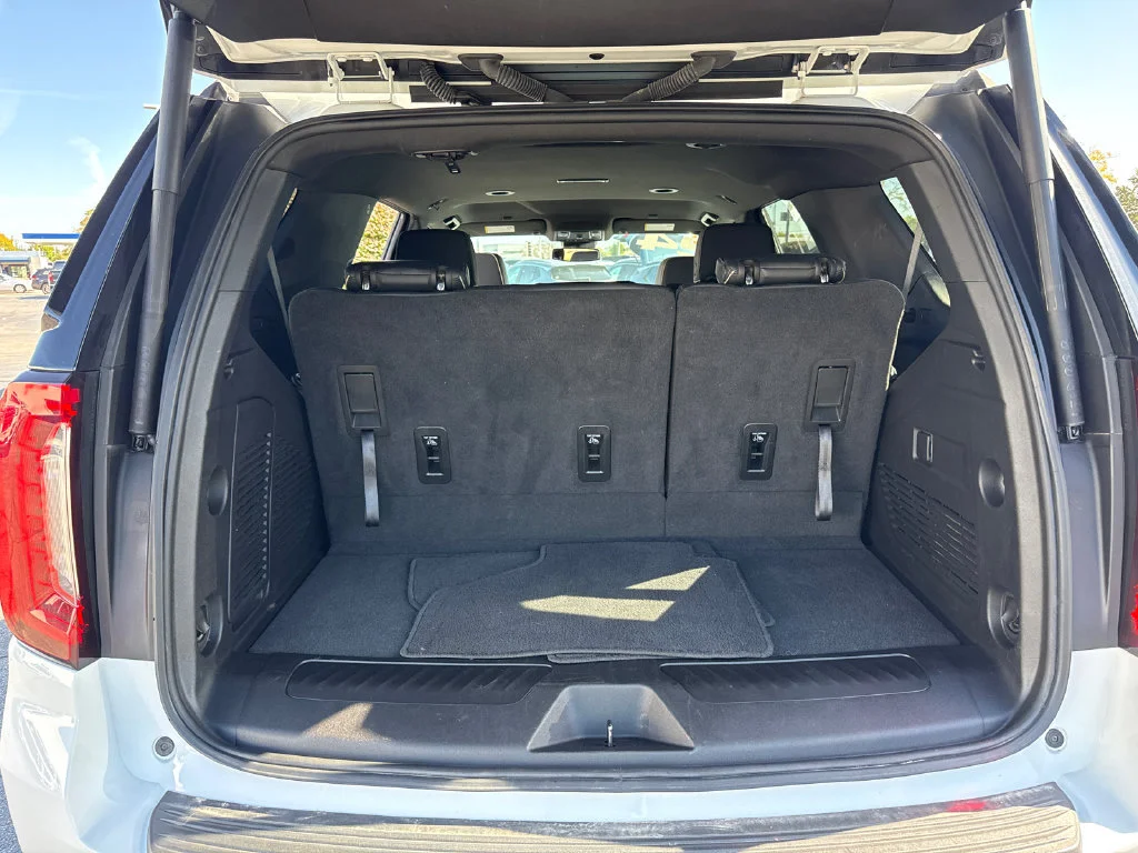 Used 2024 Summit White GMC SLT image 31