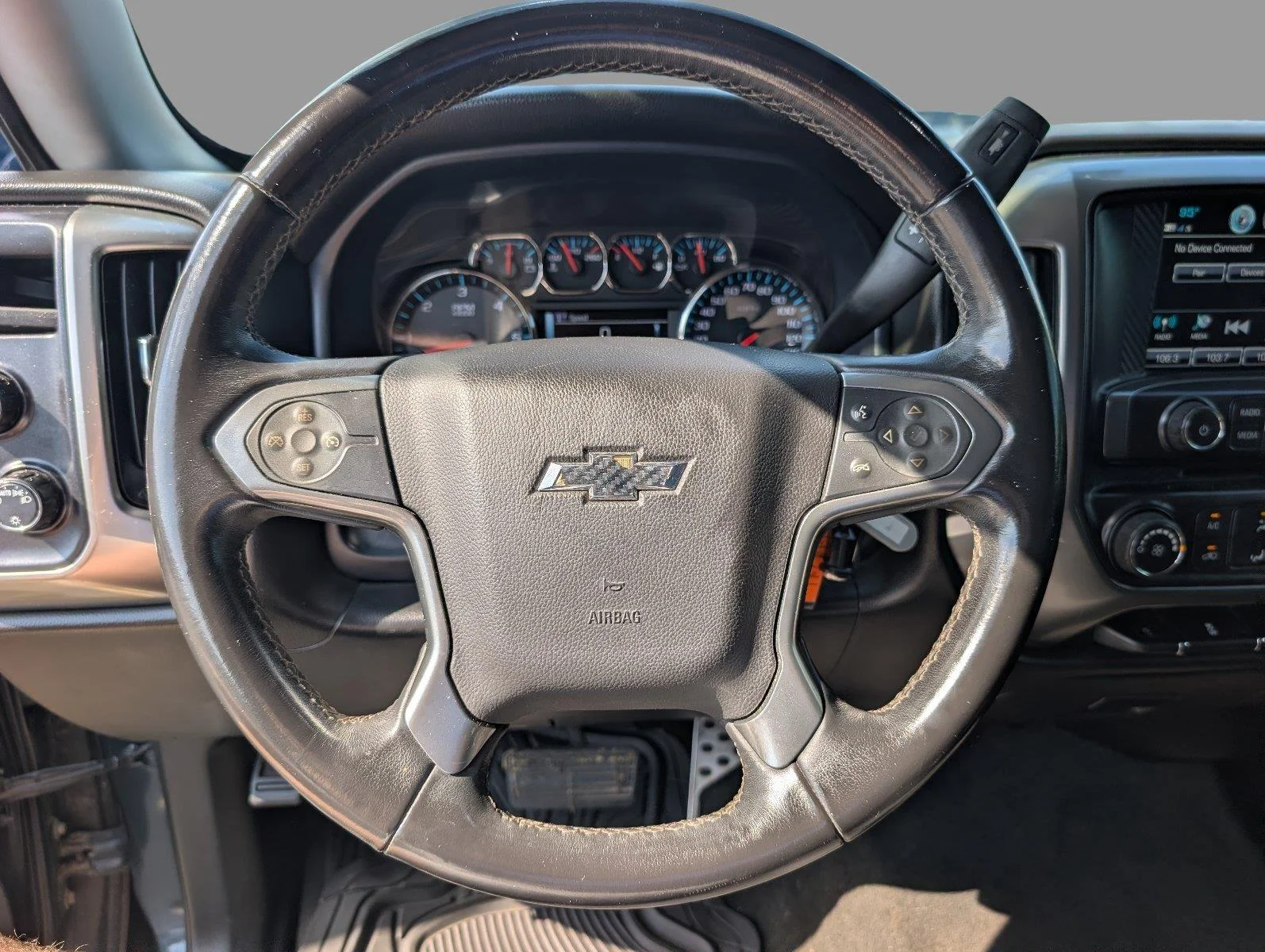 Used 2018 Graphite Metallic Chevrolet LT image 21