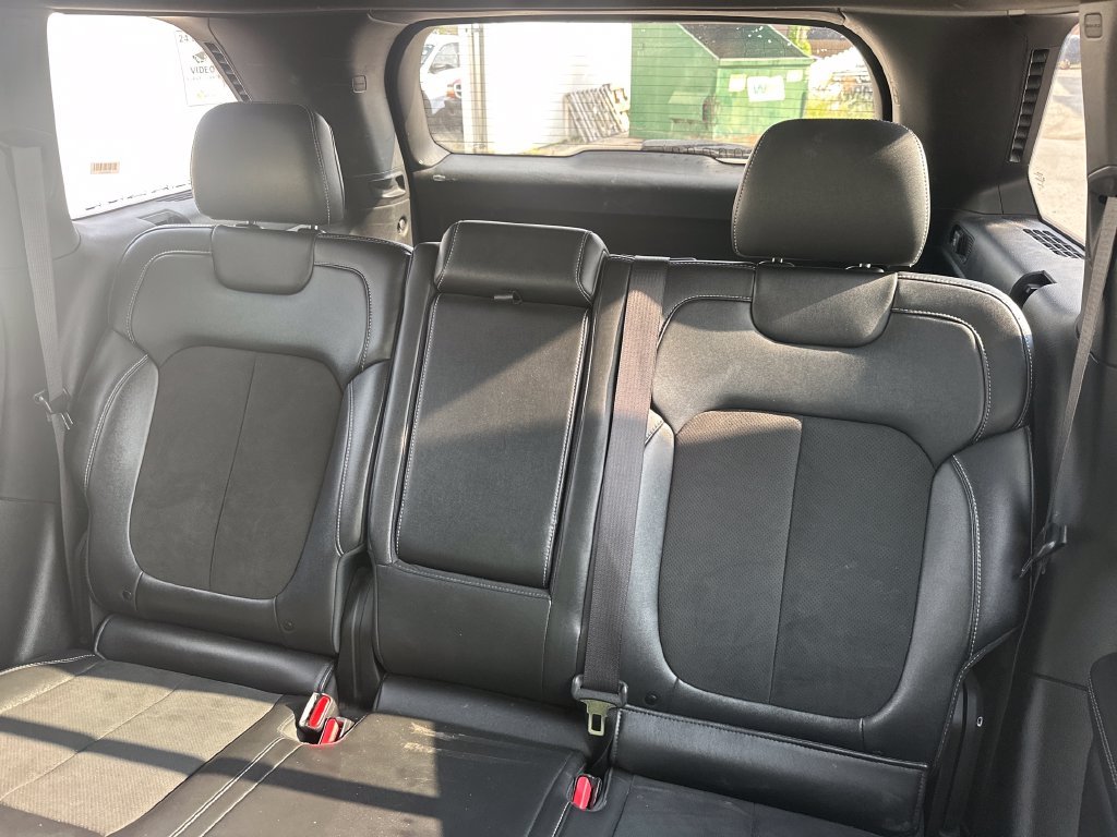 Used 2024 Black Jeep Altitude image 43