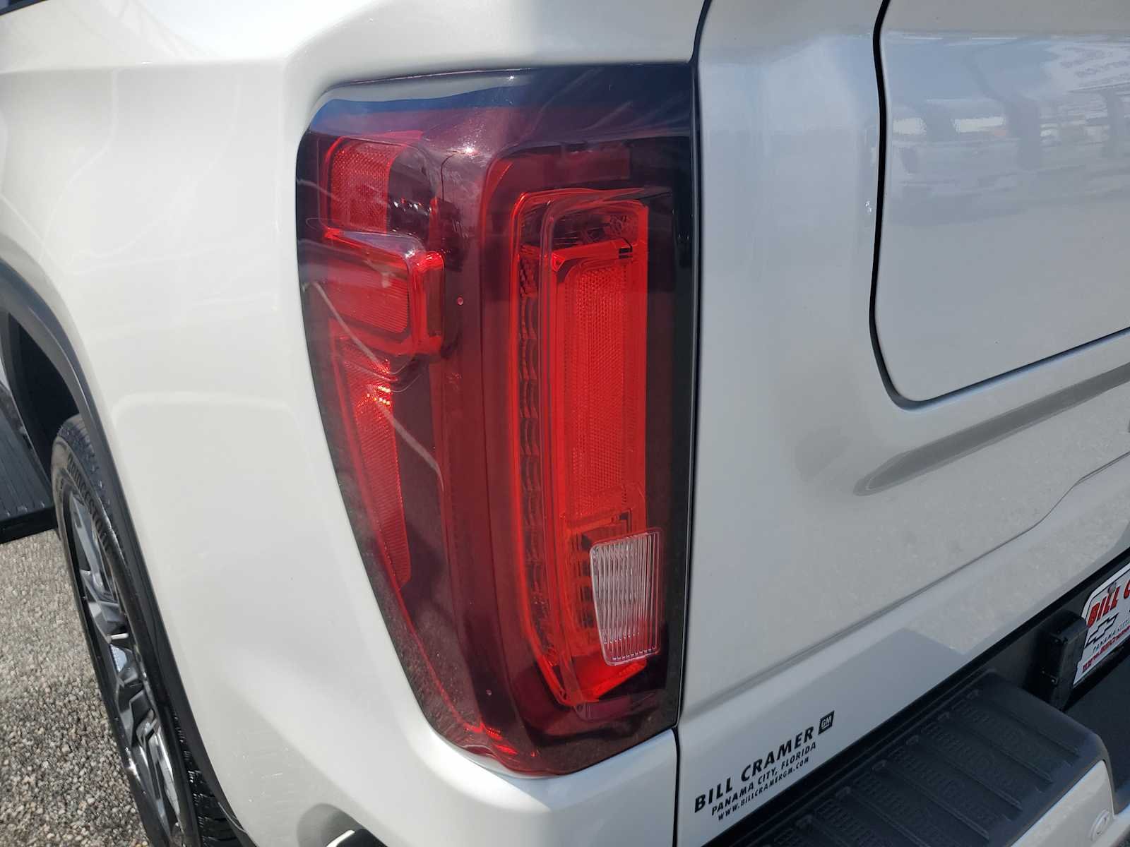 Used 2023 White Frost Tricoat GMC Denali Ultimate image 13