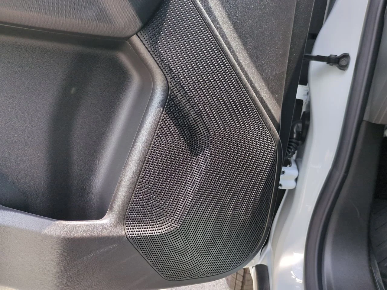 2025 Chevrolet Colorado LT - Photo 24
