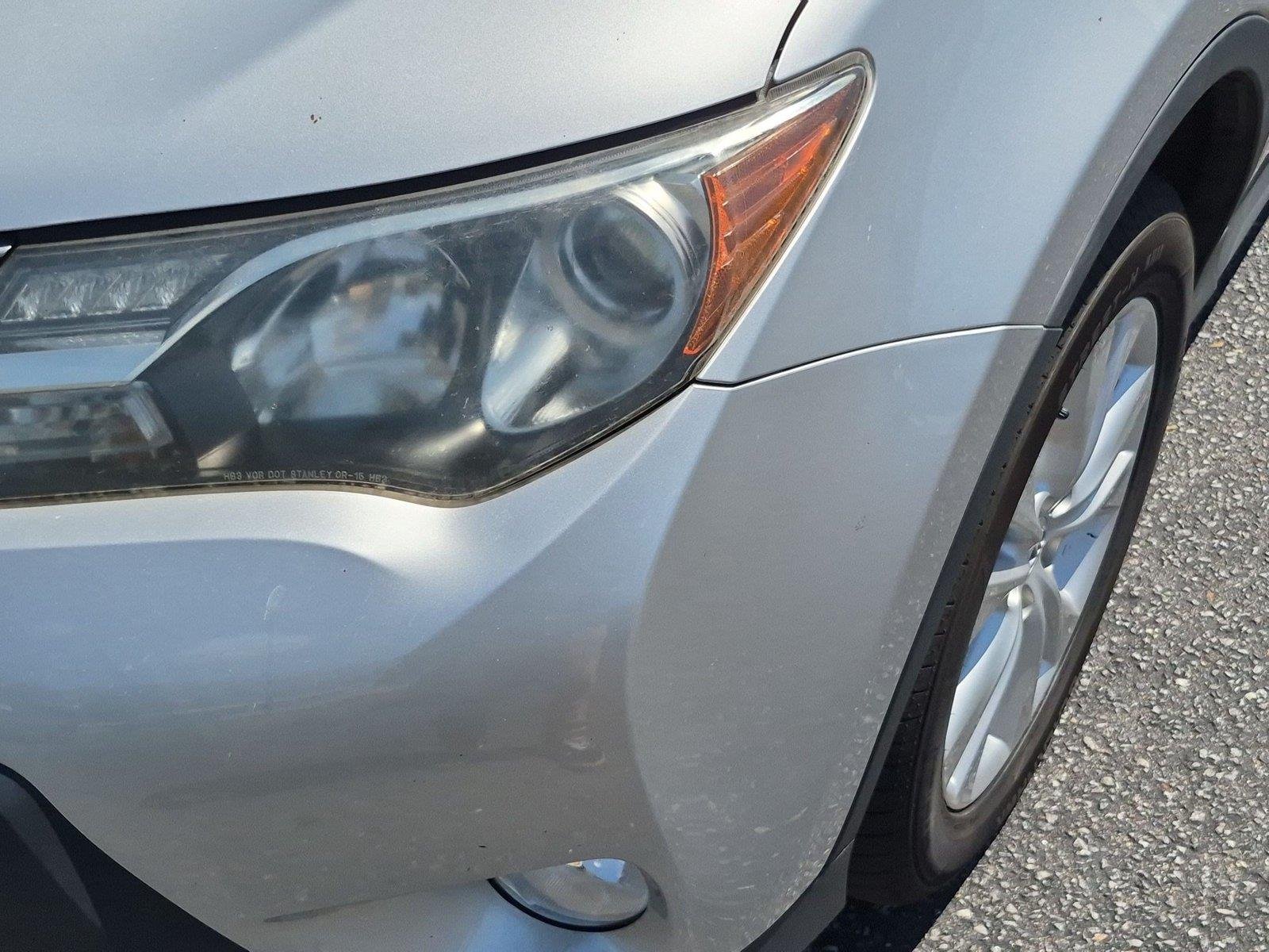 Used 2015 Classic Silver Metallic Toyota Limited image 9