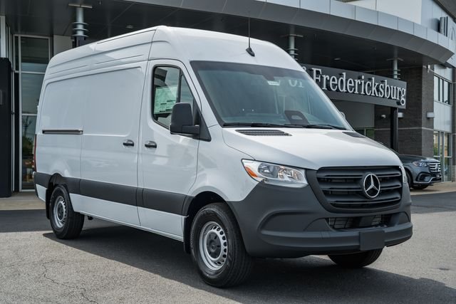 New 2026 Arctic White Mercedes-Benz  image 1