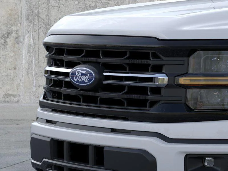 New 2026 Oxford White Ford XLT image 17