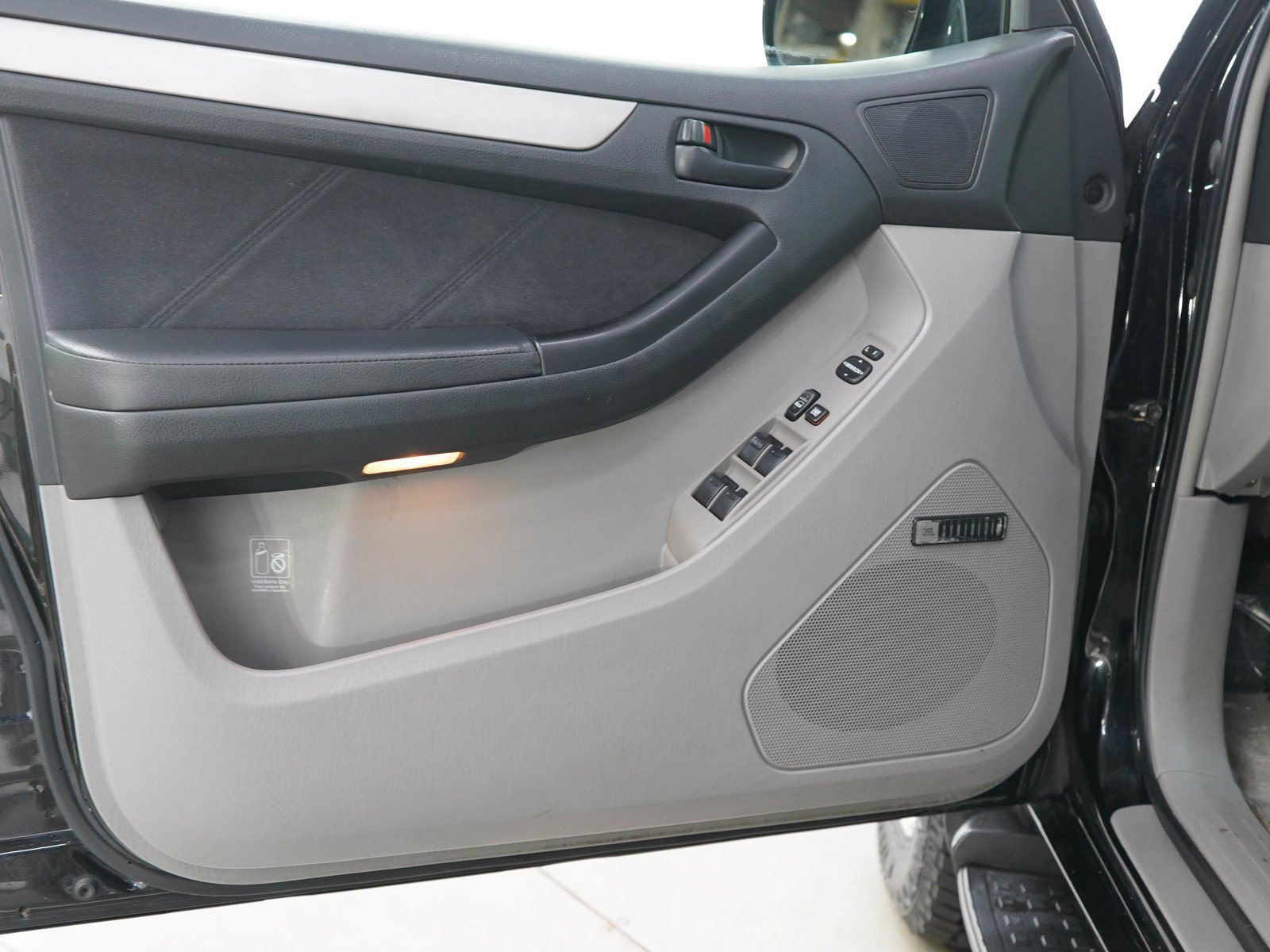 Used 2005 Black Toyota SR5 Sport image 18