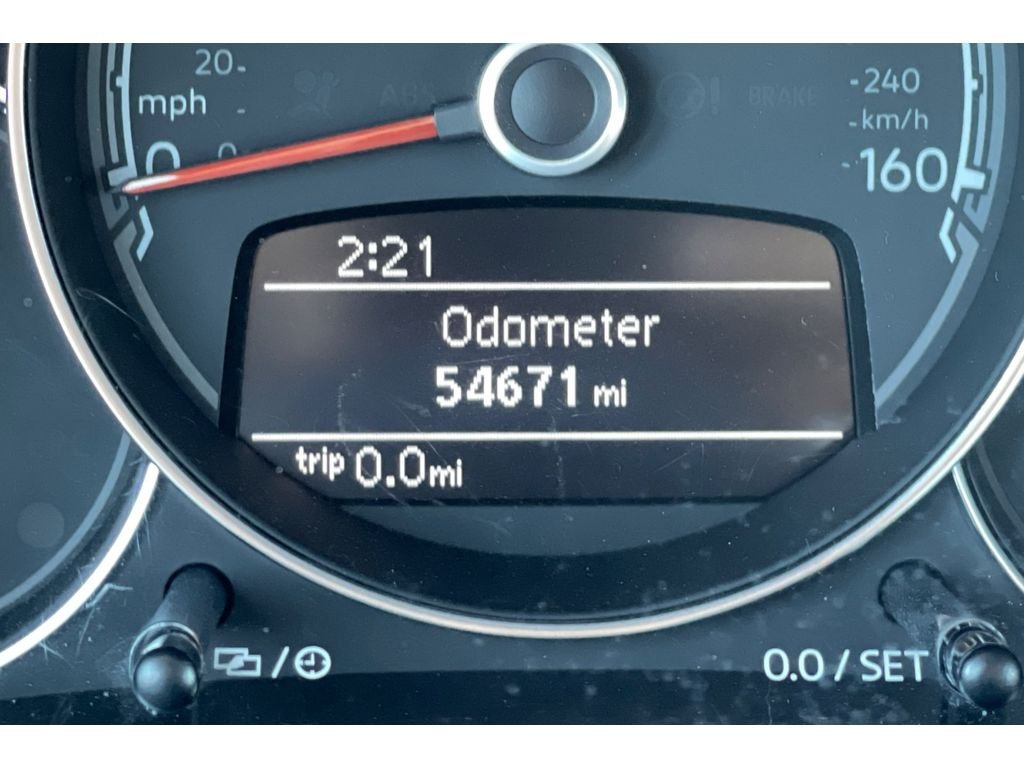 Used 2017 Tornado Red Volkswagen 1.8T SE image 37
