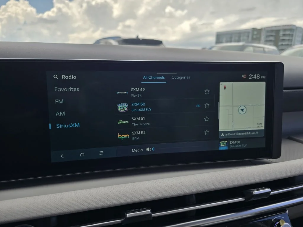 New 2026 Gray Hyundai SEL Premium image 23