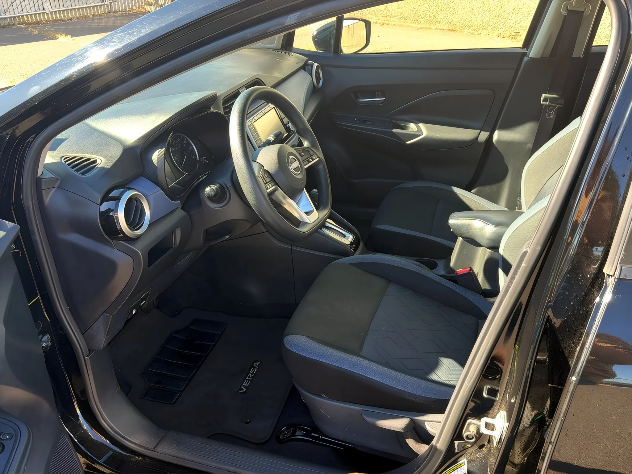2024 Nissan Versa Sedan SV - Photo 15