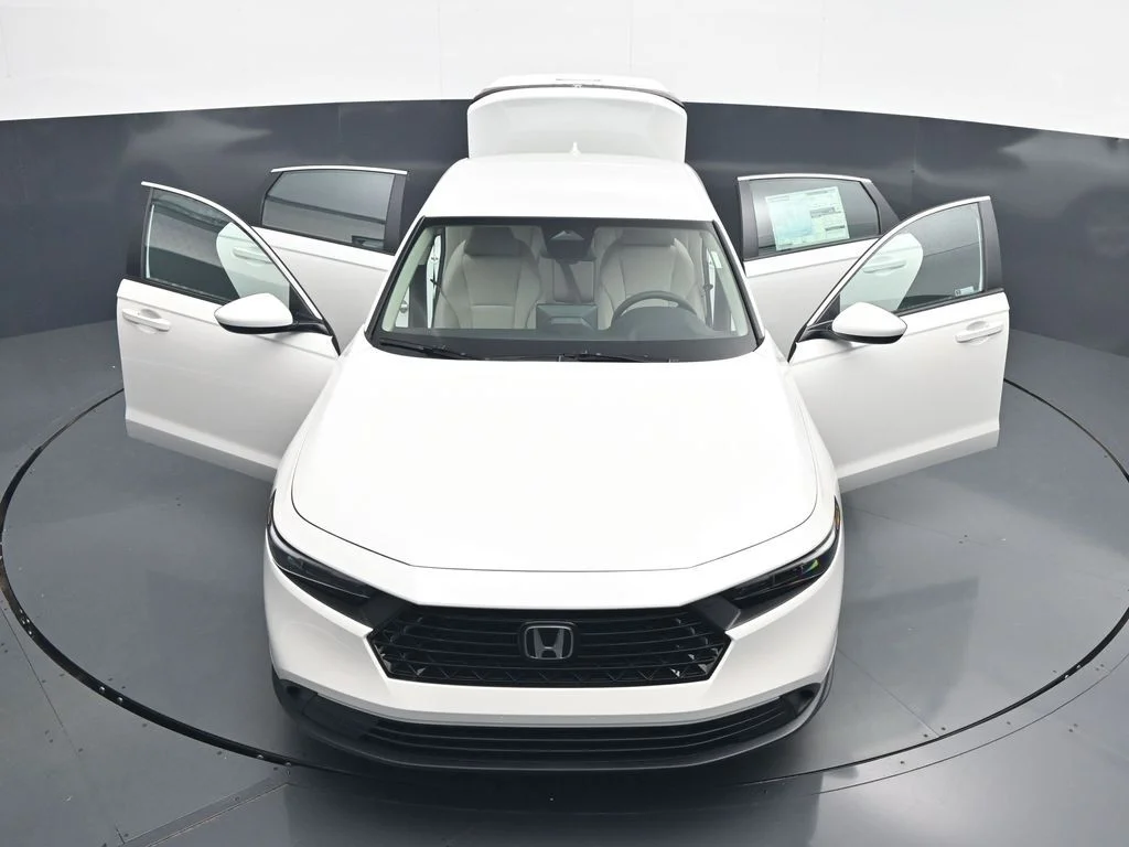New 2026 Platinum White Pearl Honda LX image 45