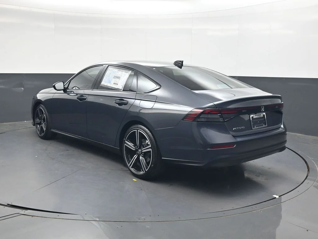 New 2026 Meteorite Gray Metallic Honda SE image 6