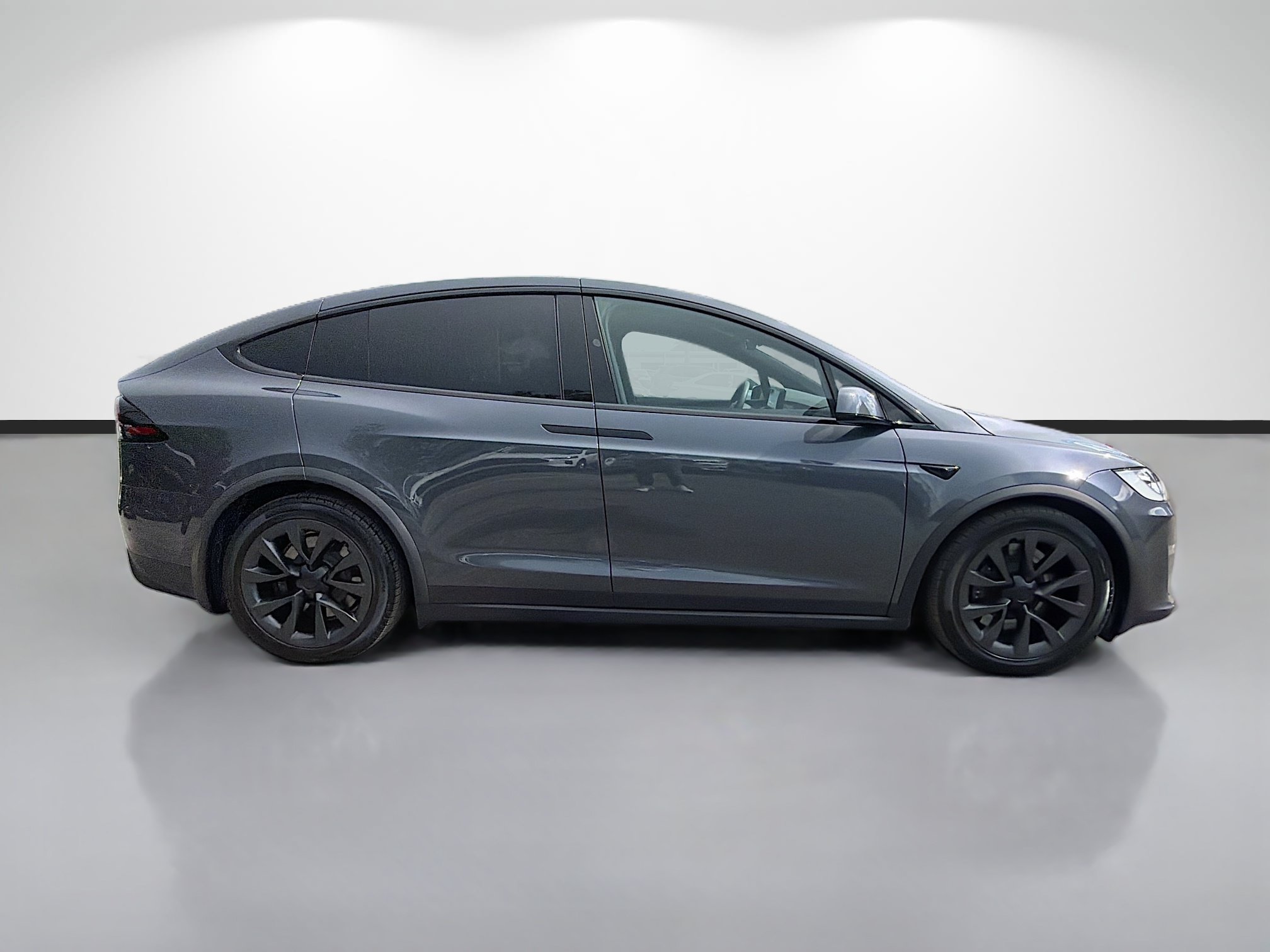 Used 2023 Midnight Silver Metallic Tesla Standard Range image 2