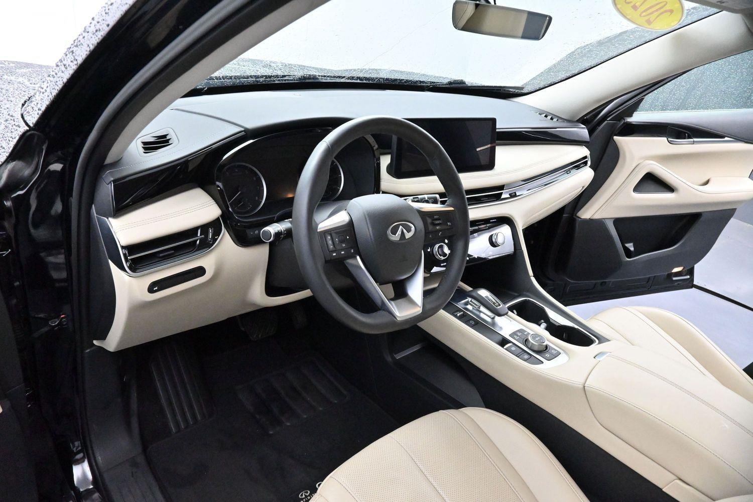 Used 2023 Mineral Black INFINITI PURE image 17