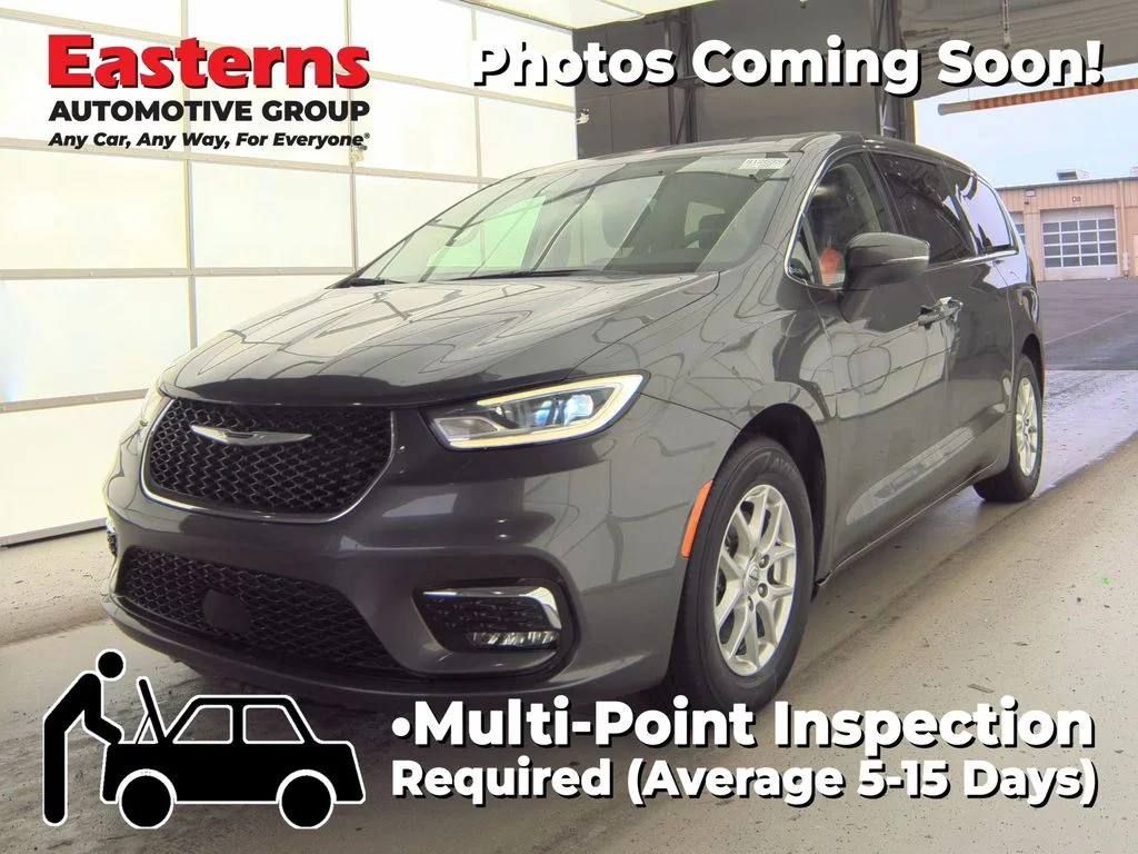Used 2023 Gray Chrysler Touring L image 1