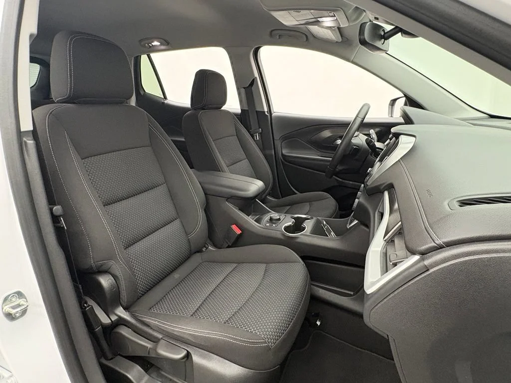 Used 2023 Summit White GMC SLE image 31