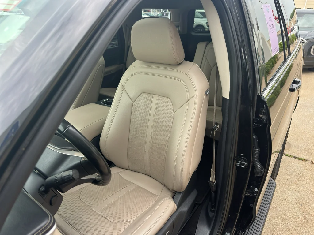 Used 2024 Agate Black Metallic Ford Limited image 19