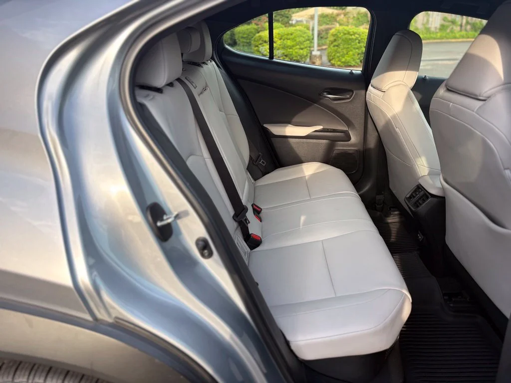 Used 2023 Silver Lexus 250h Base image 25